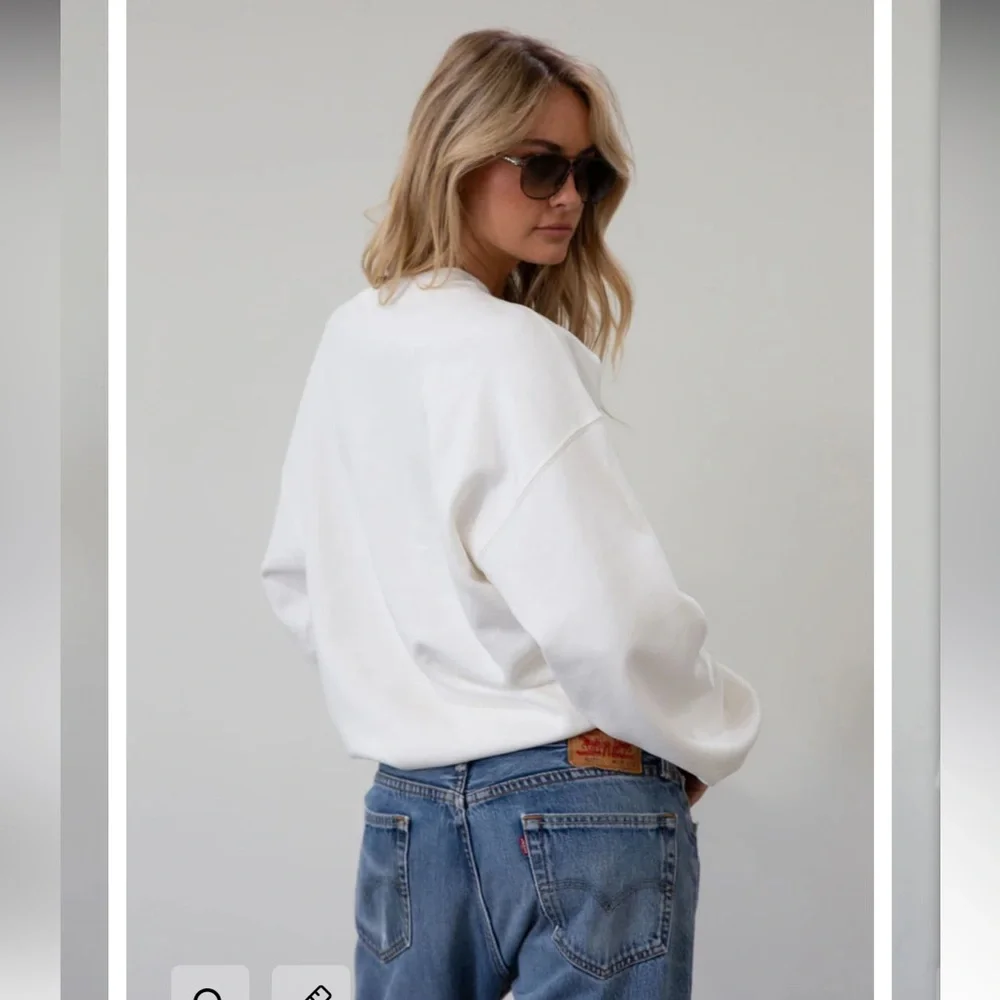 NWT Daydreamer Italia Boyfriend Sweatshirt. Size: Small. Excellent condition - Picture 4 of 16